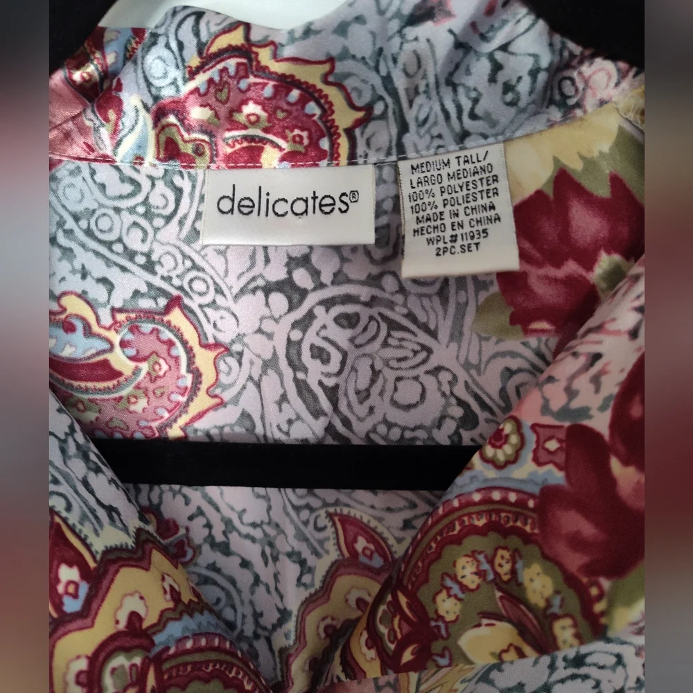 Delicates Tall Medium Pajamas Luxurious Silky Elegant Feel Modest Comfy EUC